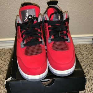 Jordan Retro 4